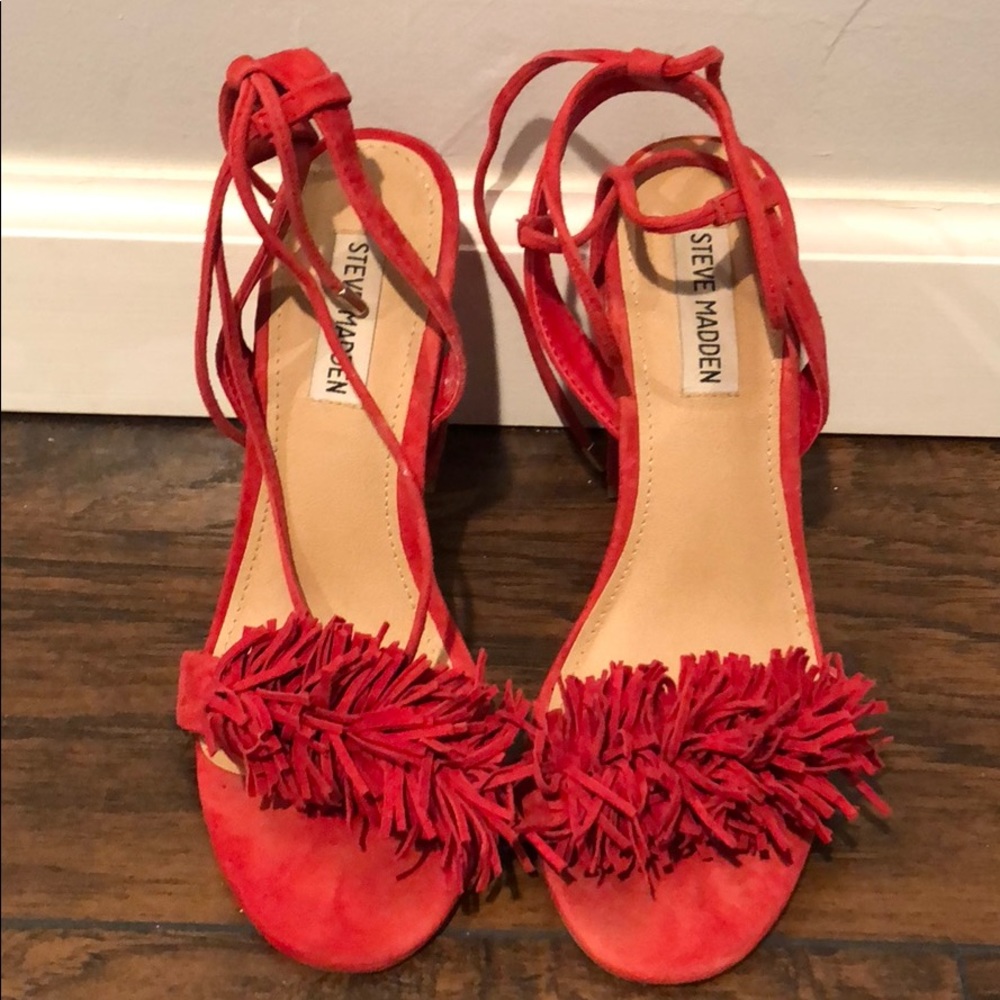 Steve Madden sass suede shoes